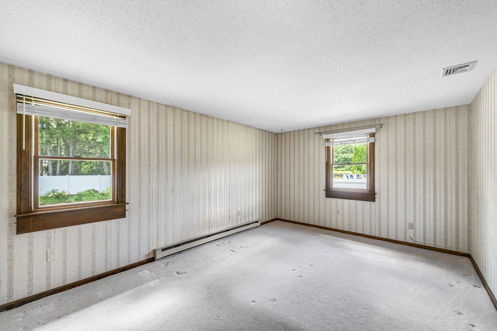 169 Country Road Agawam, MA 01001 - Photo 22 of 41