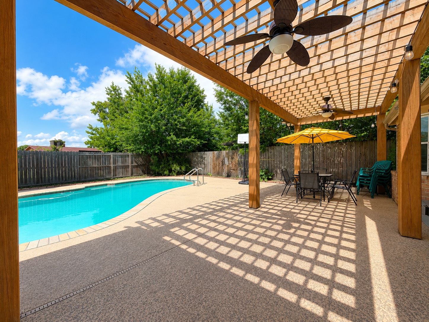 13823 Maisemore Road Houston, TX 77015 - Photo 12 of 17