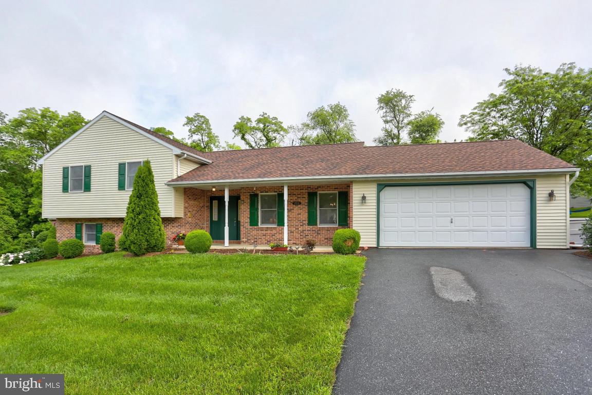 6 Paddock Drive Lititz, PA 17543 - Photo 1 of 32