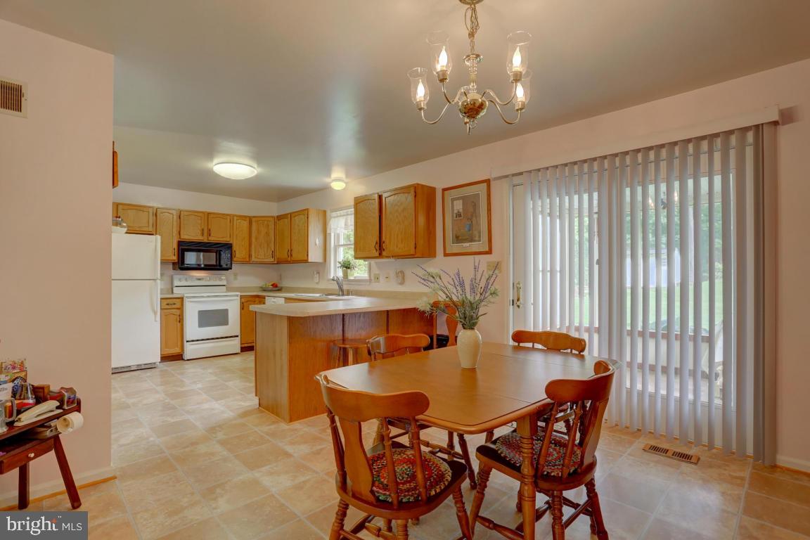 6 Paddock Drive Lititz, PA 17543 - Photo 7 of 32