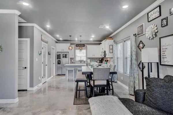 $1,695 | 1018 Chase Street, Denison, TX 75020