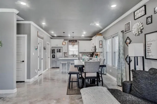 $1,695 | 1018 Chase Street, Denison, TX 75020