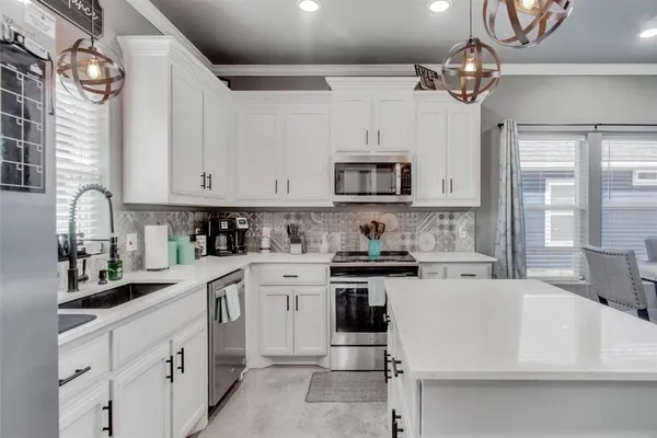 $1,695 | 1018 Chase Street, Denison, TX 75020