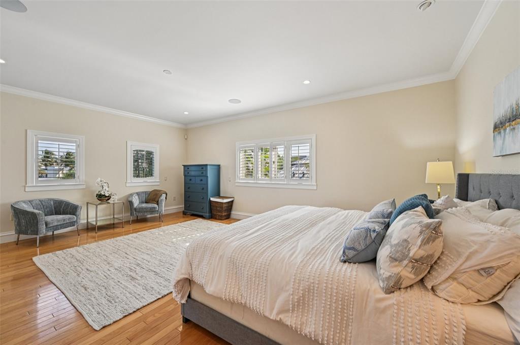 1121 Morningside Place Sarasota, FL 34236 - Photo 34 of 76