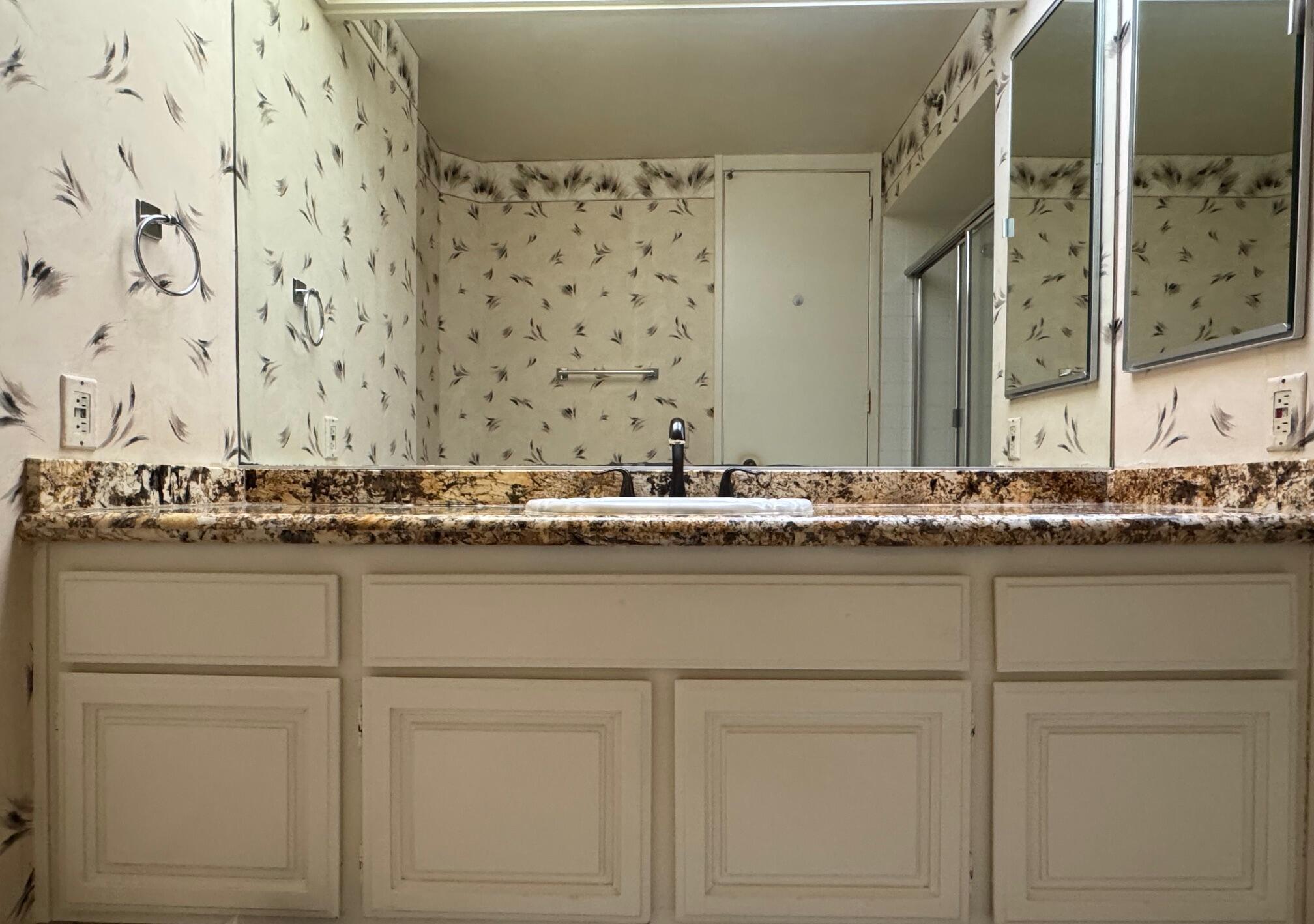 222 Monterey Road, Unit 306 Glendale, CA 91206 - Photo 14 of 32 bath 3 A