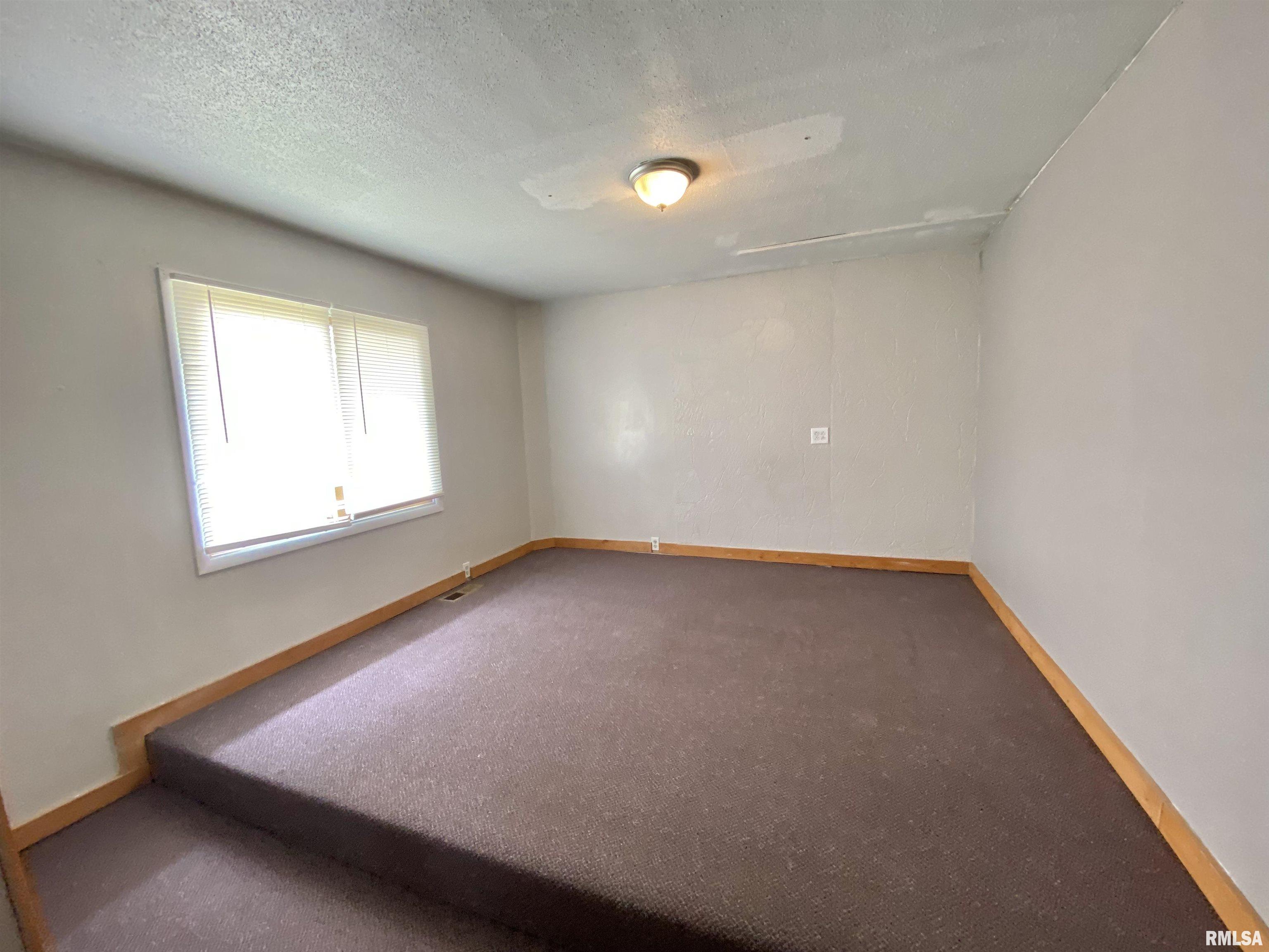 1106 East Murray Street Macomb, IL 61455 - Photo 22 of 48