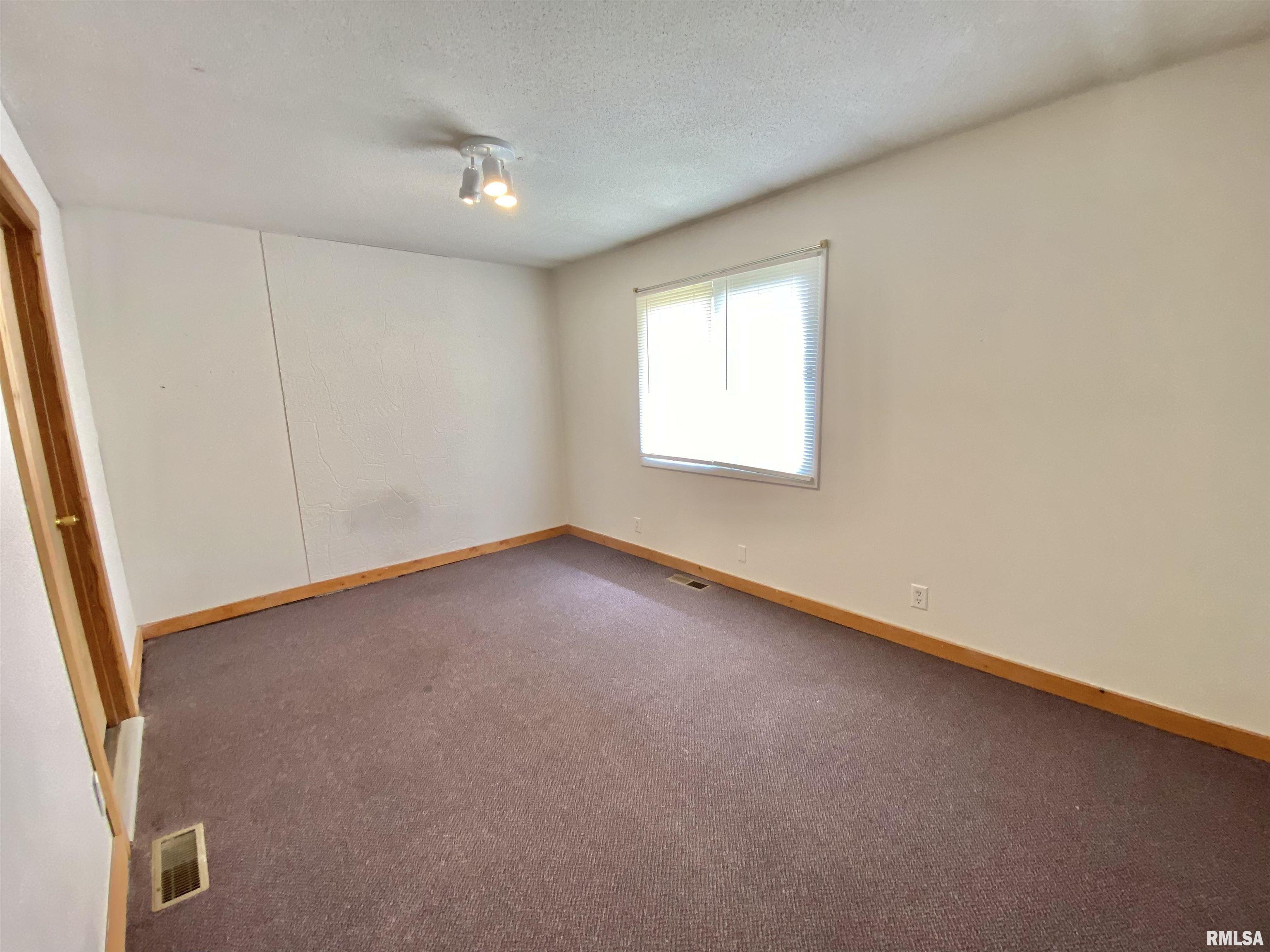 1106 East Murray Street Macomb, IL 61455 - Photo 24 of 48