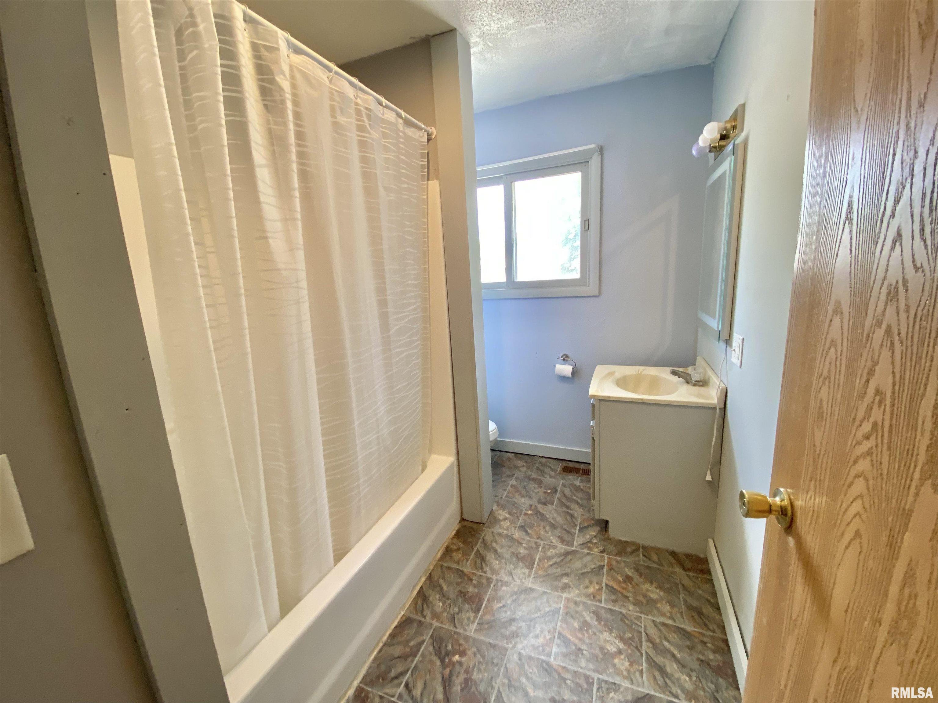 1106 East Murray Street Macomb, IL 61455 - Photo 25 of 48