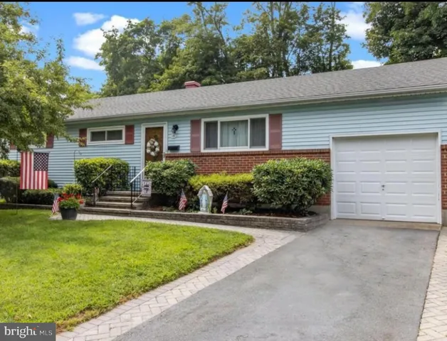 $400,000 | 16 Amsterdam Road, Hamilton, NJ 08620