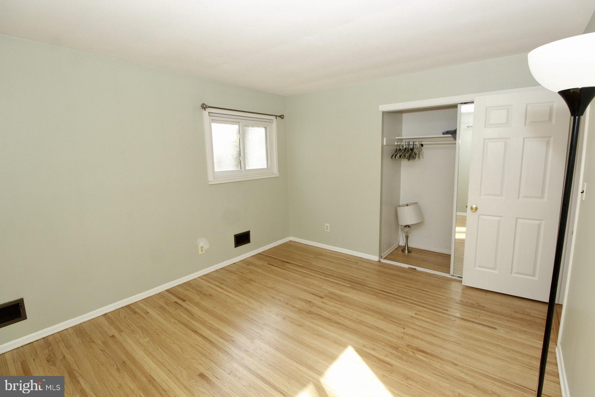 16 Amsterdam Road Hamilton, NJ 08620 - Photo 11 of 29