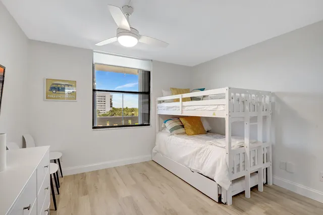 a view of a tennis court