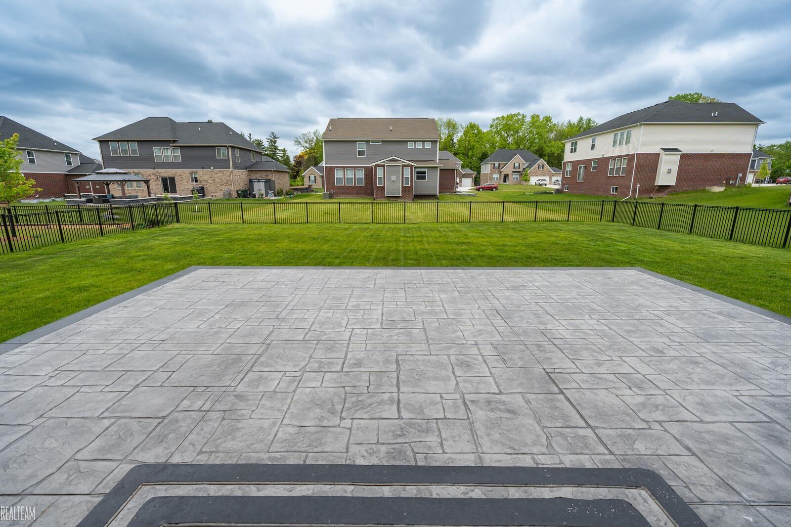 922 Lemon Drive Rochester, MI 48307 - Photo 33 of 33 50176365-936ea99d-c456-4c5a-a46e-f85cdb9824e6.JPG
