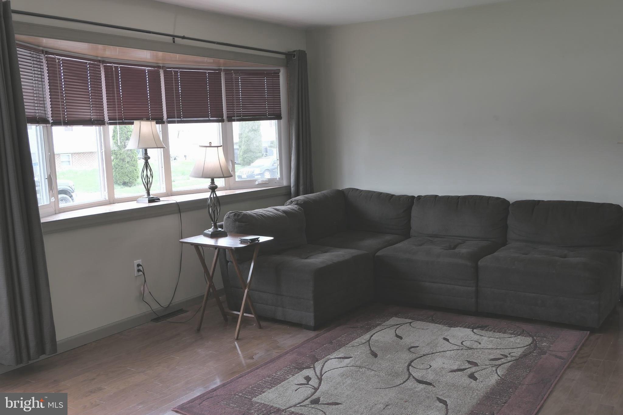 331 Bryanstone Road Reisterstown, MD 21136 - Photo 7 of 31 Living Room