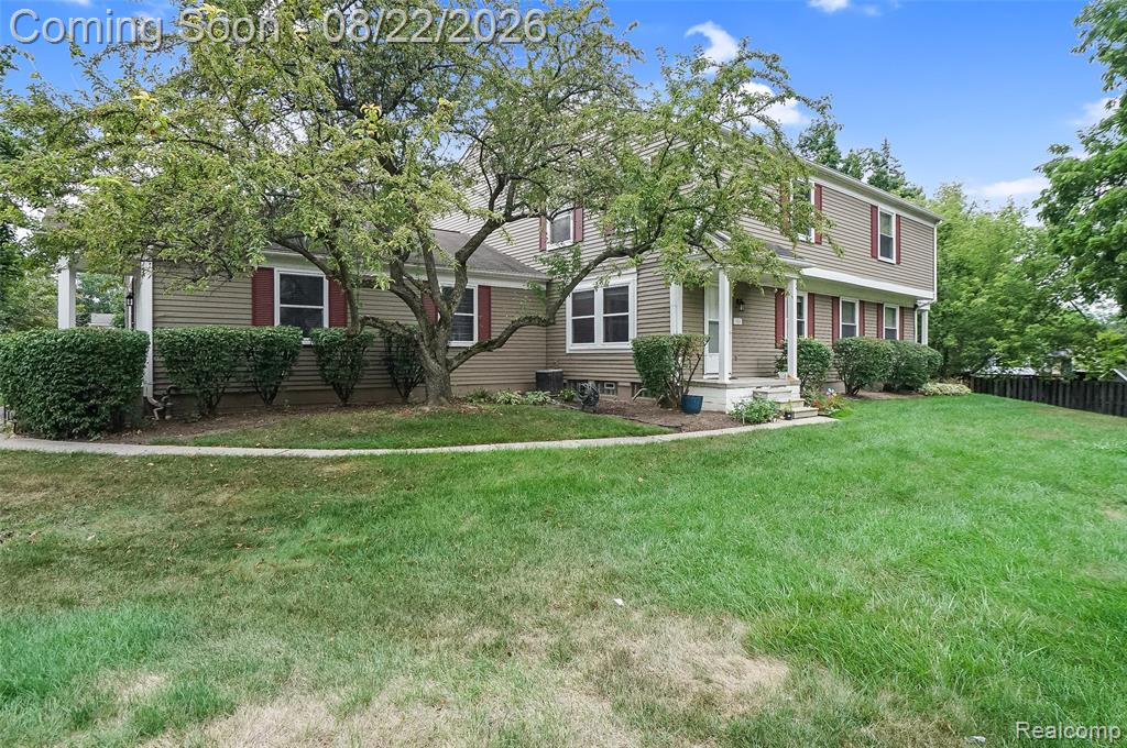 385 Neptune Drive Walled Lake, MI 48390 - Photo 1 of 32 Gallery Image 1