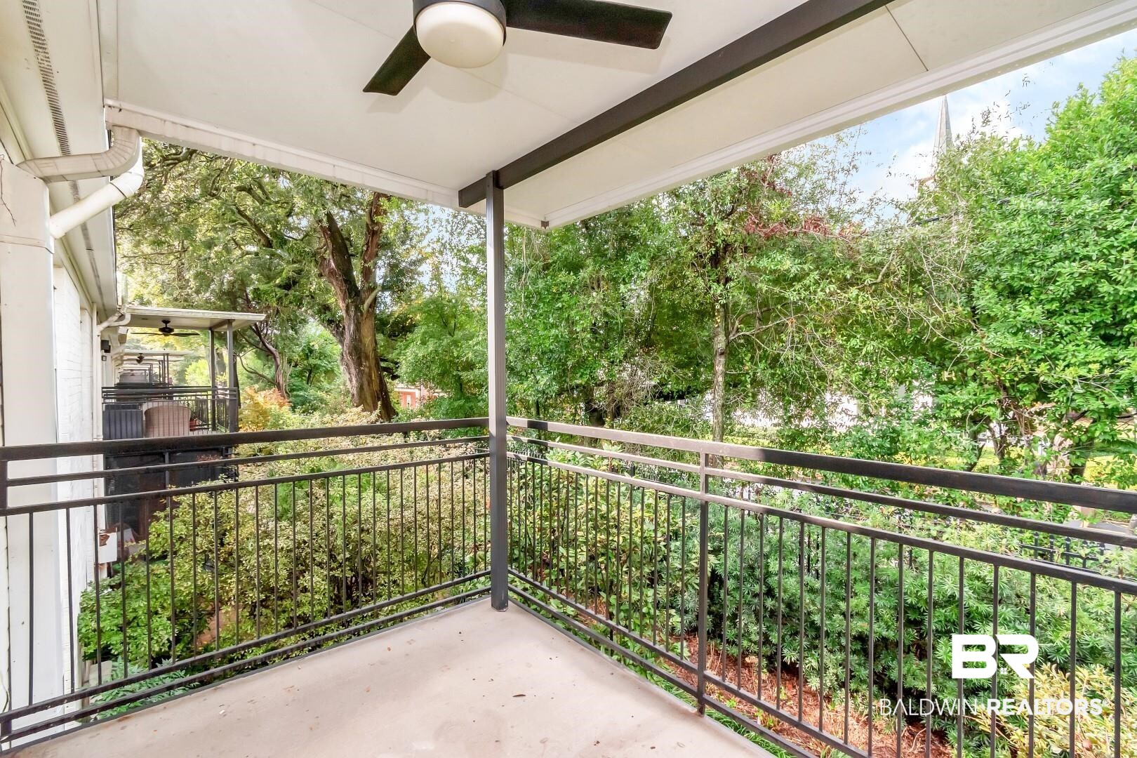 4009 Old Shell Road, Unit E24 Mobile, AL 36608 - Photo 16 of 19 Balcony with ceiling fan