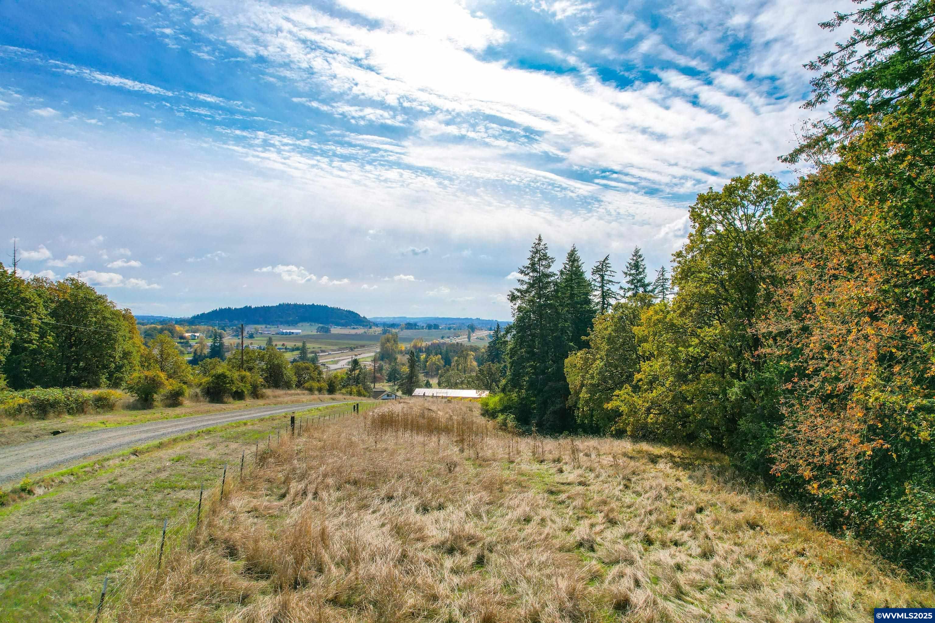 10865 Southview Loop Southeast Jefferson, OR 97352 - Photo 3 of 17