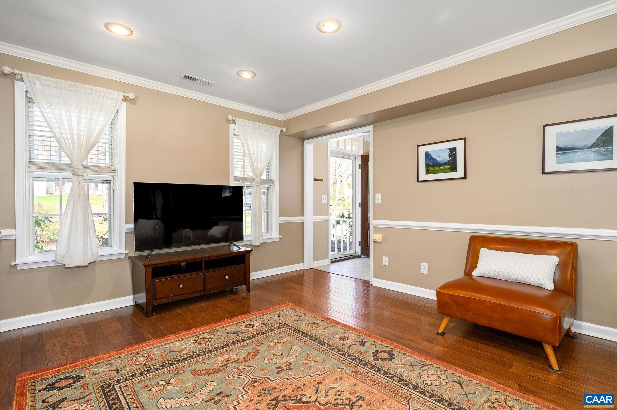 334 North Bennington Road Charlottesville, VA 22901 - Photo 7 of 38