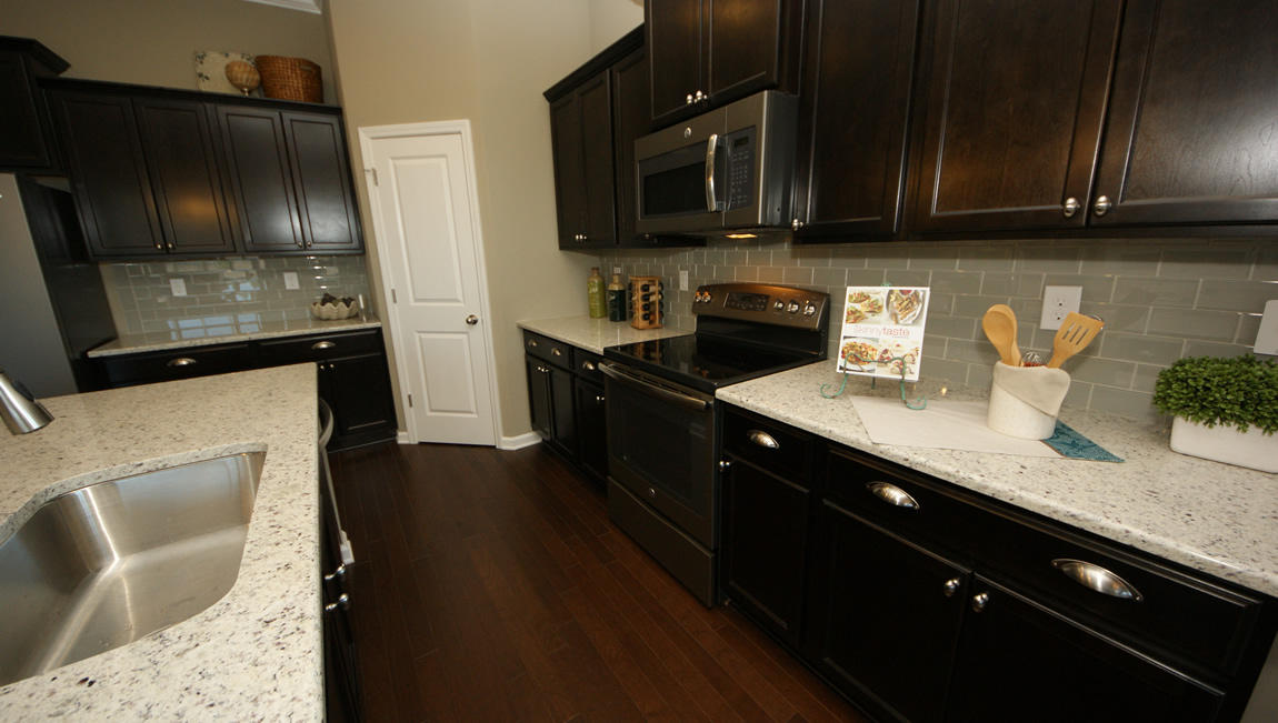 Litchfield-B-2032_Reserve-WB_Kitchen3