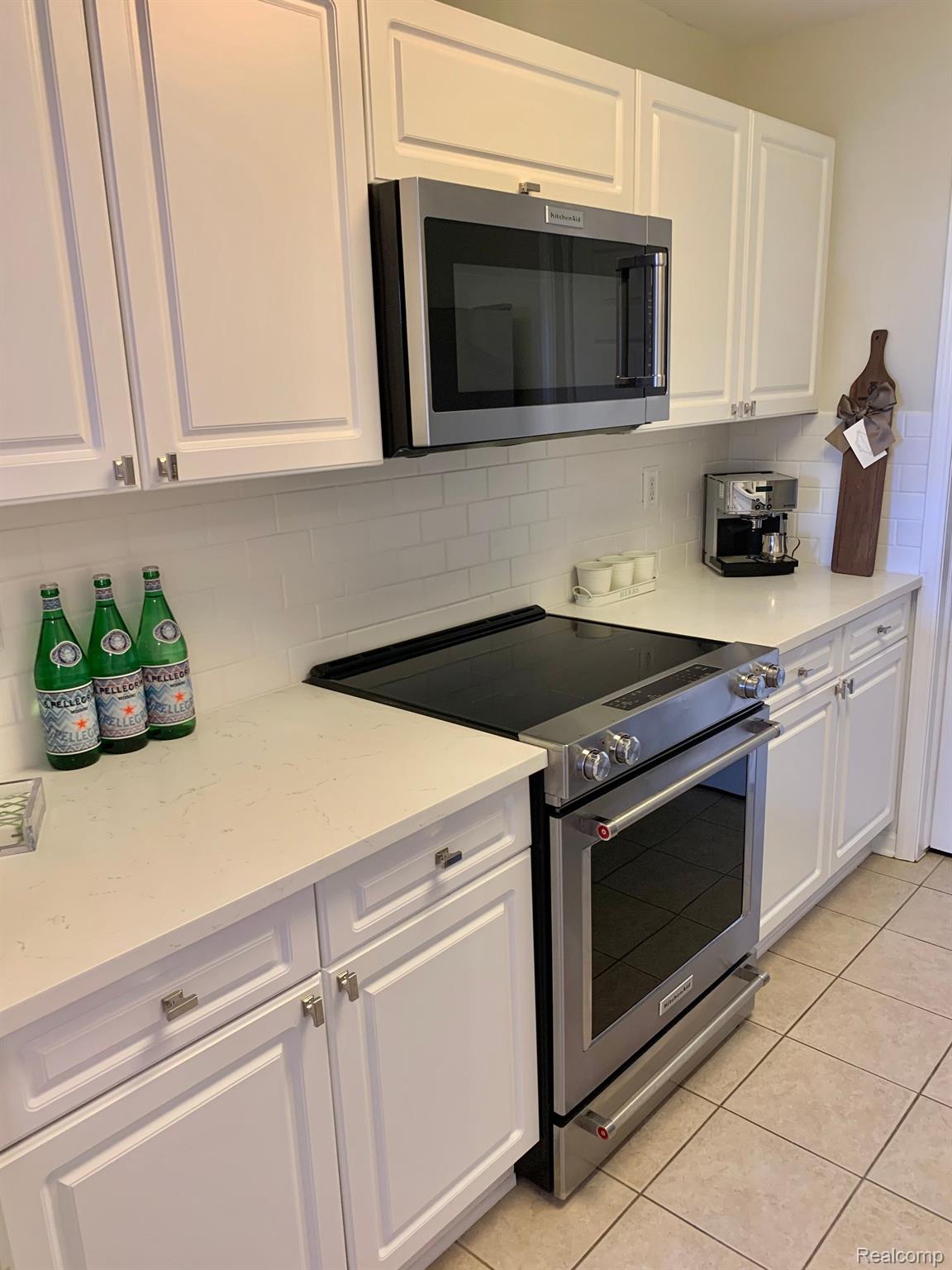 3494 Oakmonte Boulevard Rochester, MI 48306 - Photo 13 of 37 Gallery Image 13