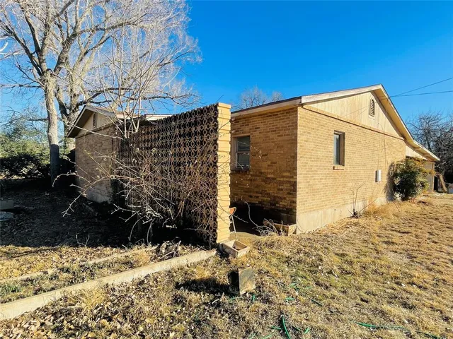 $170,000 | 1005 South Access Road, Clyde, TX 79510