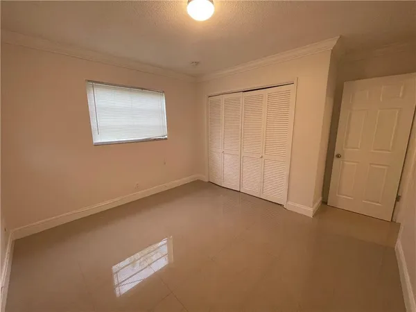 $1,850 | 2451 Lincoln Street, Unit 6, Hollywood, FL 33020