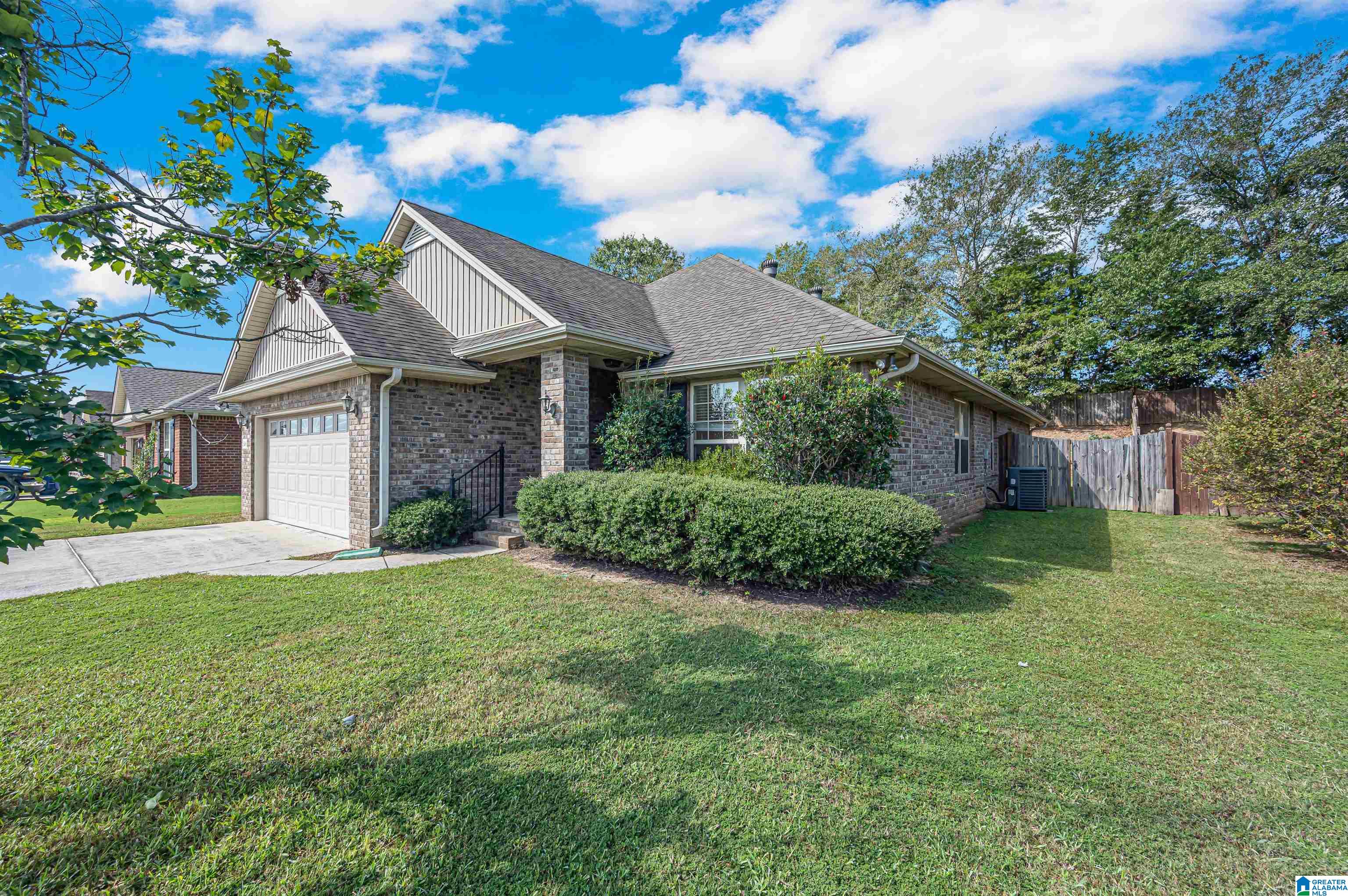 324 Vincent Street Alabaster, AL 35007 - Photo 2 of 42