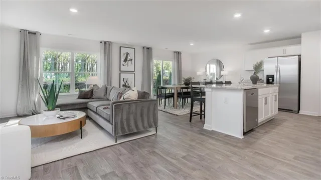 $290,990 | 102 Beechwood Circle, Thomasville, NC 27360