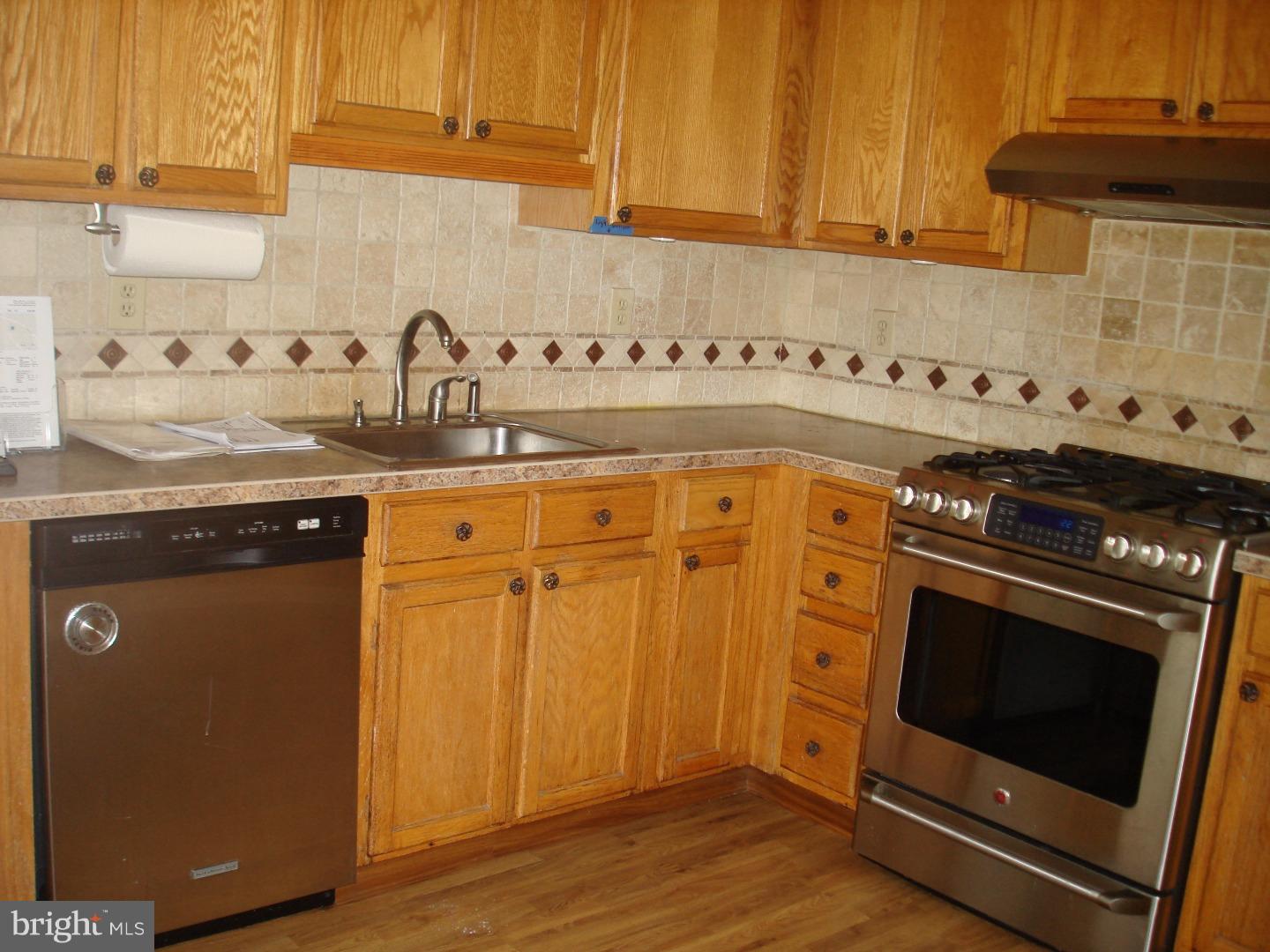 52 Spruce Road East Windsor, NJ 08520 - Photo 8 of 25 Kitchen