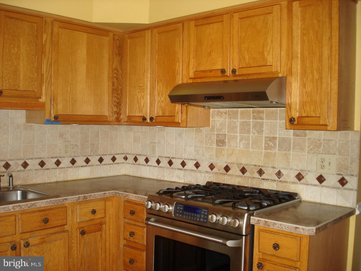 52 Spruce Road East Windsor, NJ 08520 - Photo 9 of 25 Kitchen