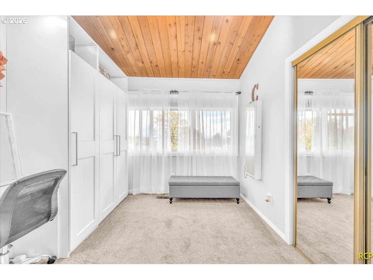 59887 Westhill Road St. Helens, OR 97051 - Photo 23 of 44 a view of an empty room