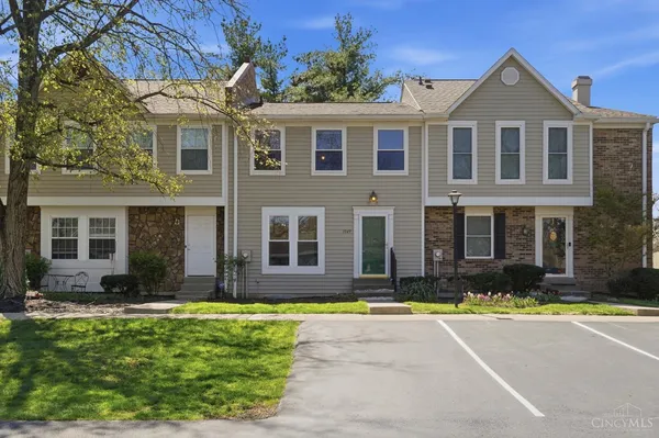 $184,900 | 1049 Stratford Court, Loveland, OH 45140