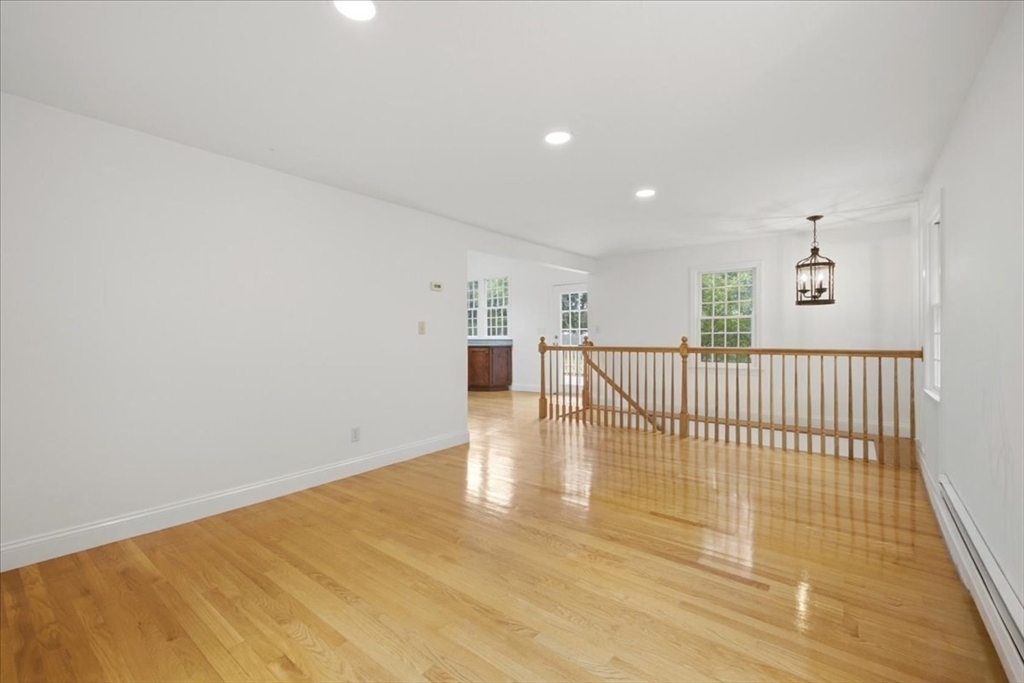 320 First Parish Road Scituate, MA 02066 - Photo 16 of 34