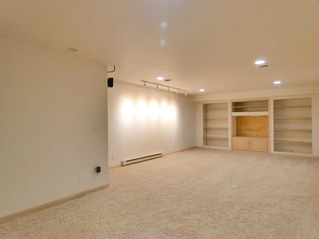 $574,900 | 2753 Summerset Circle, Suamico, WI 54173