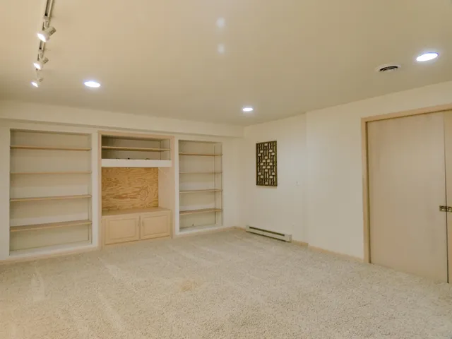 $574,900 | 2753 Summerset Circle, Suamico, WI 54173