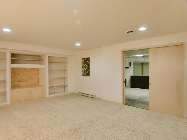 $574,900 | 2753 Summerset Circle, Suamico, WI 54173