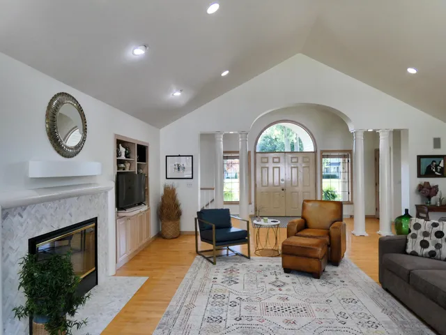 $574,900 | 2753 Summerset Circle, Suamico, WI 54173