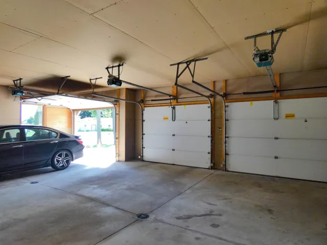 $574,900 | 2753 Summerset Circle, Suamico, WI 54173