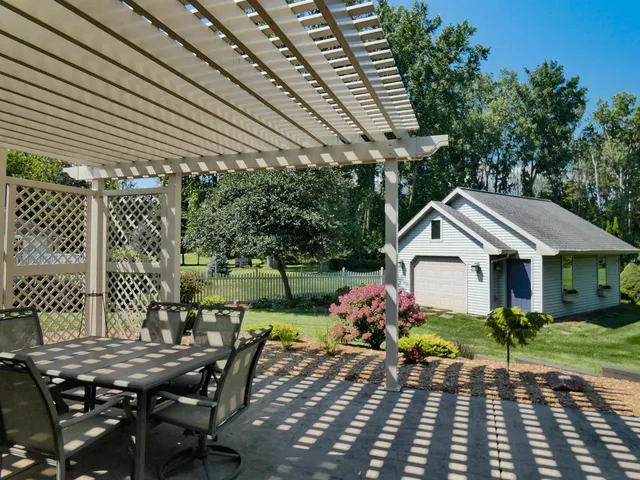 $574,900 | 2753 Summerset Circle, Suamico, WI 54173