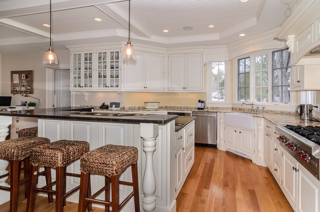 9 Mayo Road Wellesley, MA 02482 - Photo 11 of 30