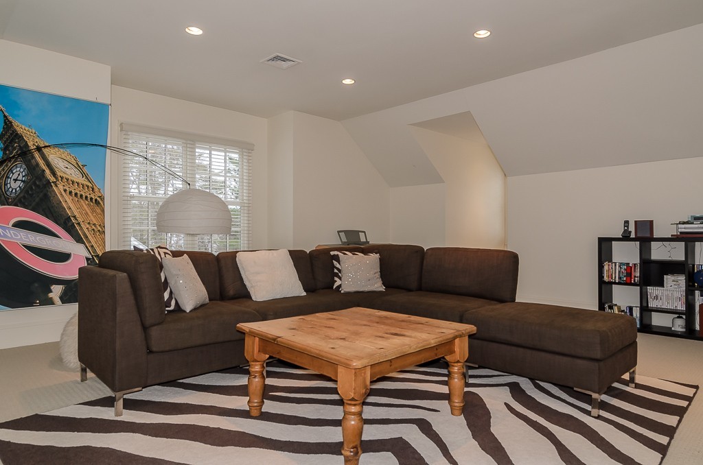 9 Mayo Road Wellesley, MA 02482 - Photo 12 of 30