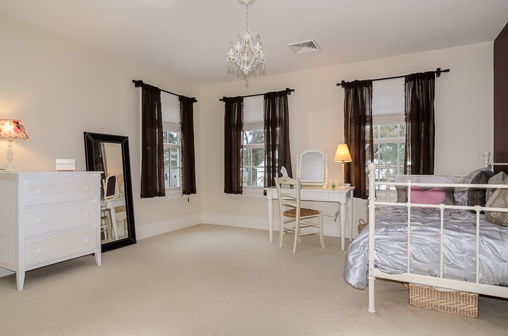 9 Mayo Road Wellesley, MA 02482 - Photo 23 of 30