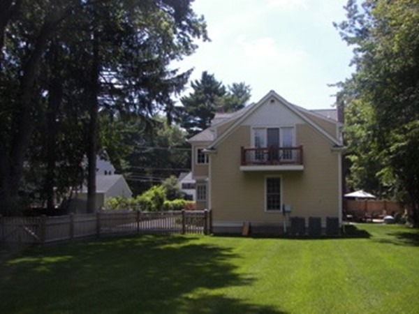 9 Mayo Road Wellesley, MA 02482 - Photo 4 of 30