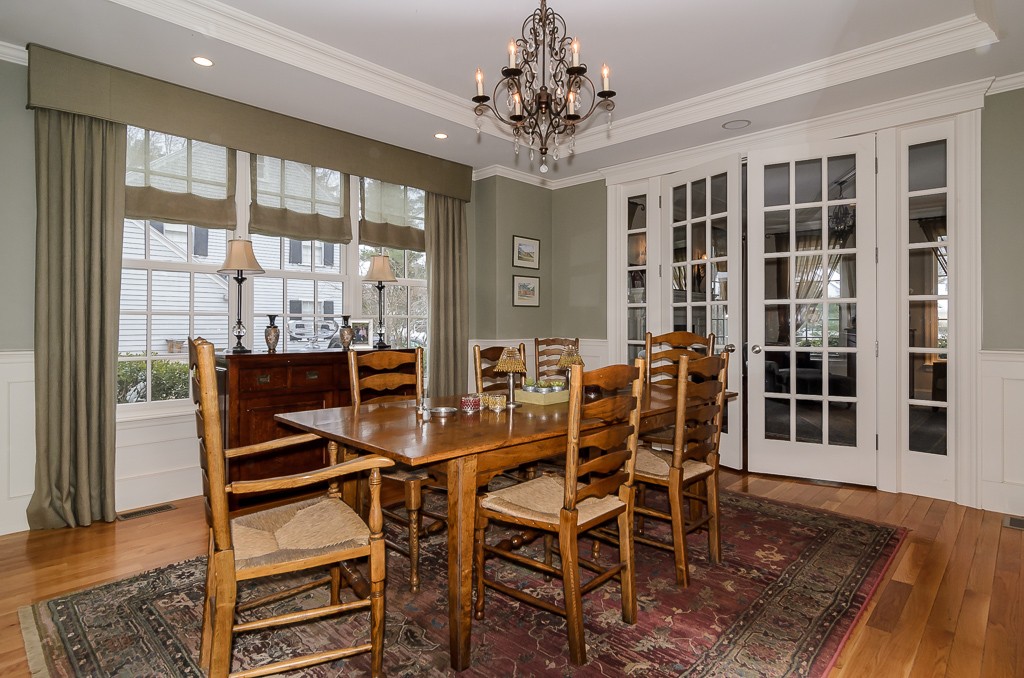 9 Mayo Road Wellesley, MA 02482 - Photo 10 of 30