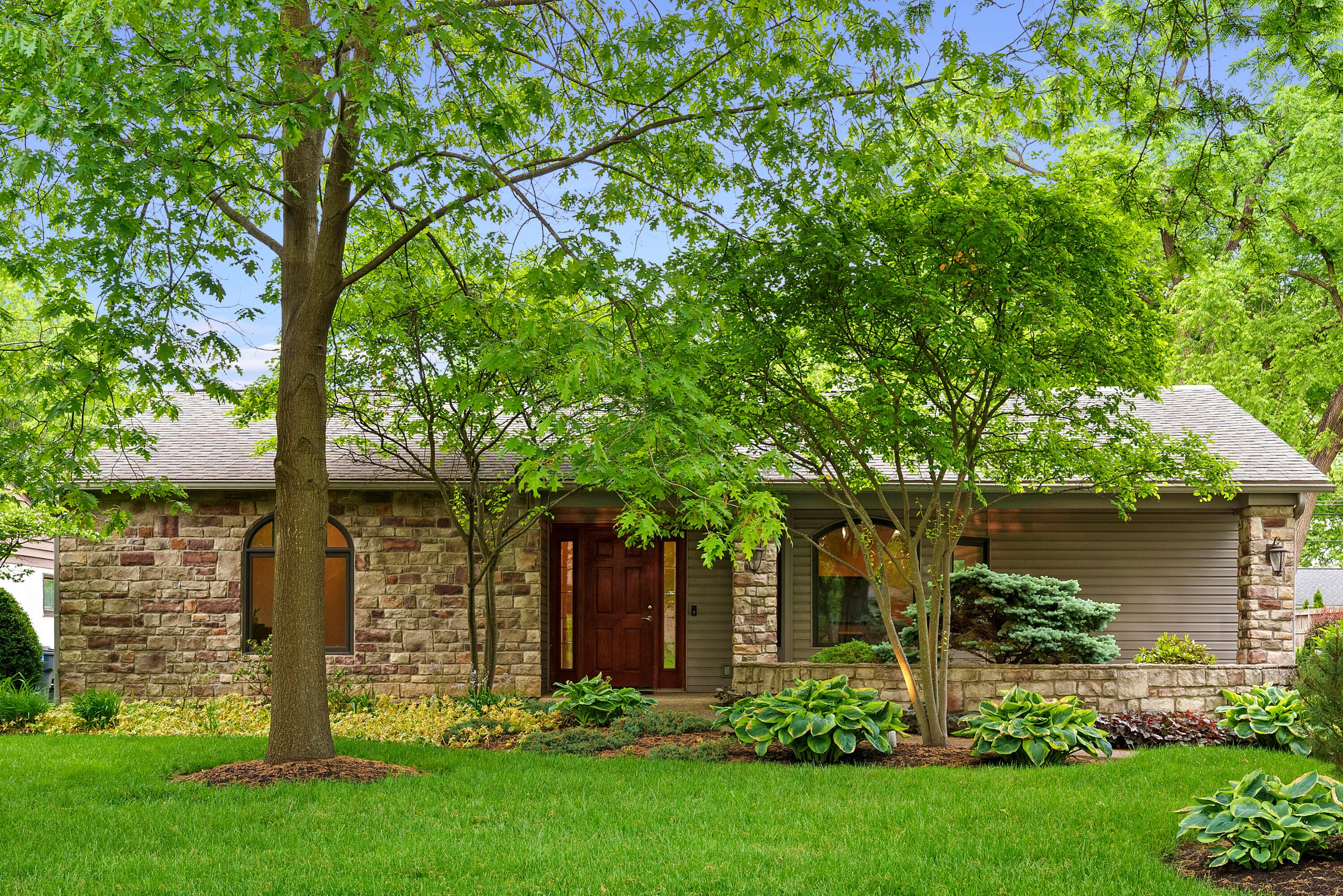 Welcome to 2718 Mount Holyoke Road!