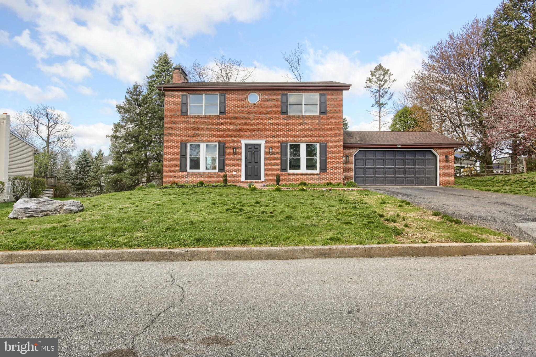 402 Oaklyn Road Lebanon, PA 17042 - Photo 2 of 39