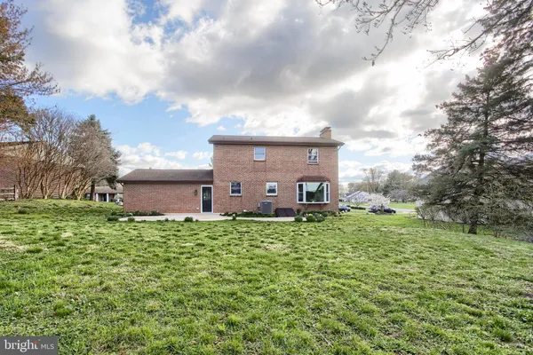 $369,900 | 402 Oaklyn Road, Lebanon, PA 17042