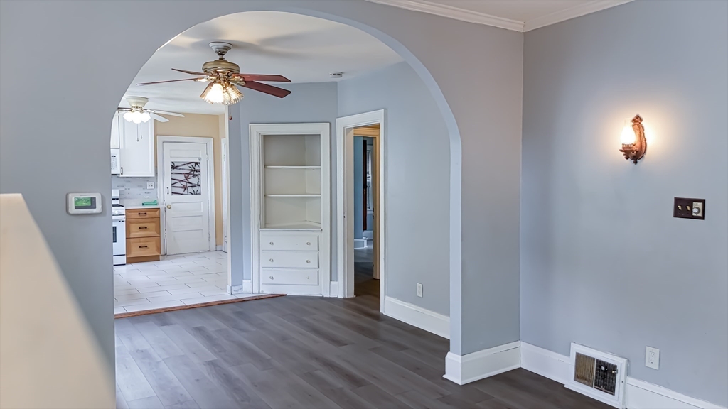 56 Raddin Grove Avenue Lynn, MA 01905 - Photo 20 of 33