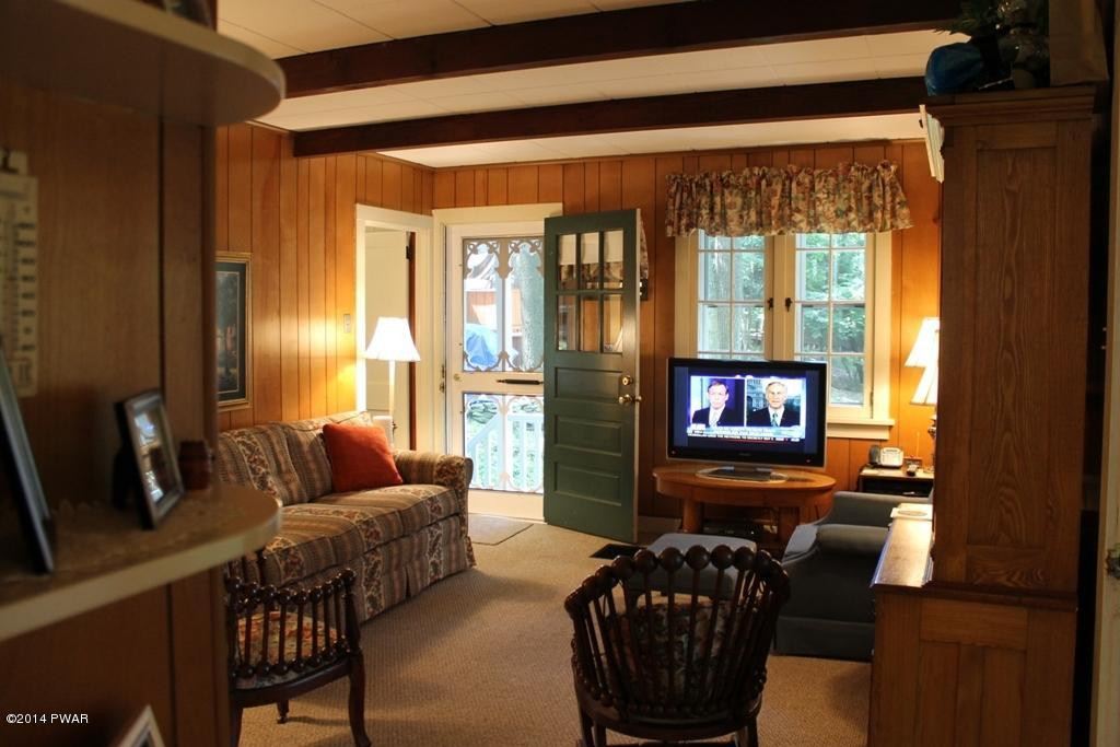 806 North Shore Road Tafton, PA 18464 - Photo 8 of 25 Gallery Image 8