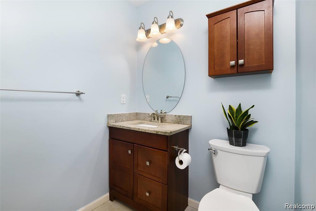 5055 Pleasant Lake Road Howell, MI 48843 - Photo 15 of 35
