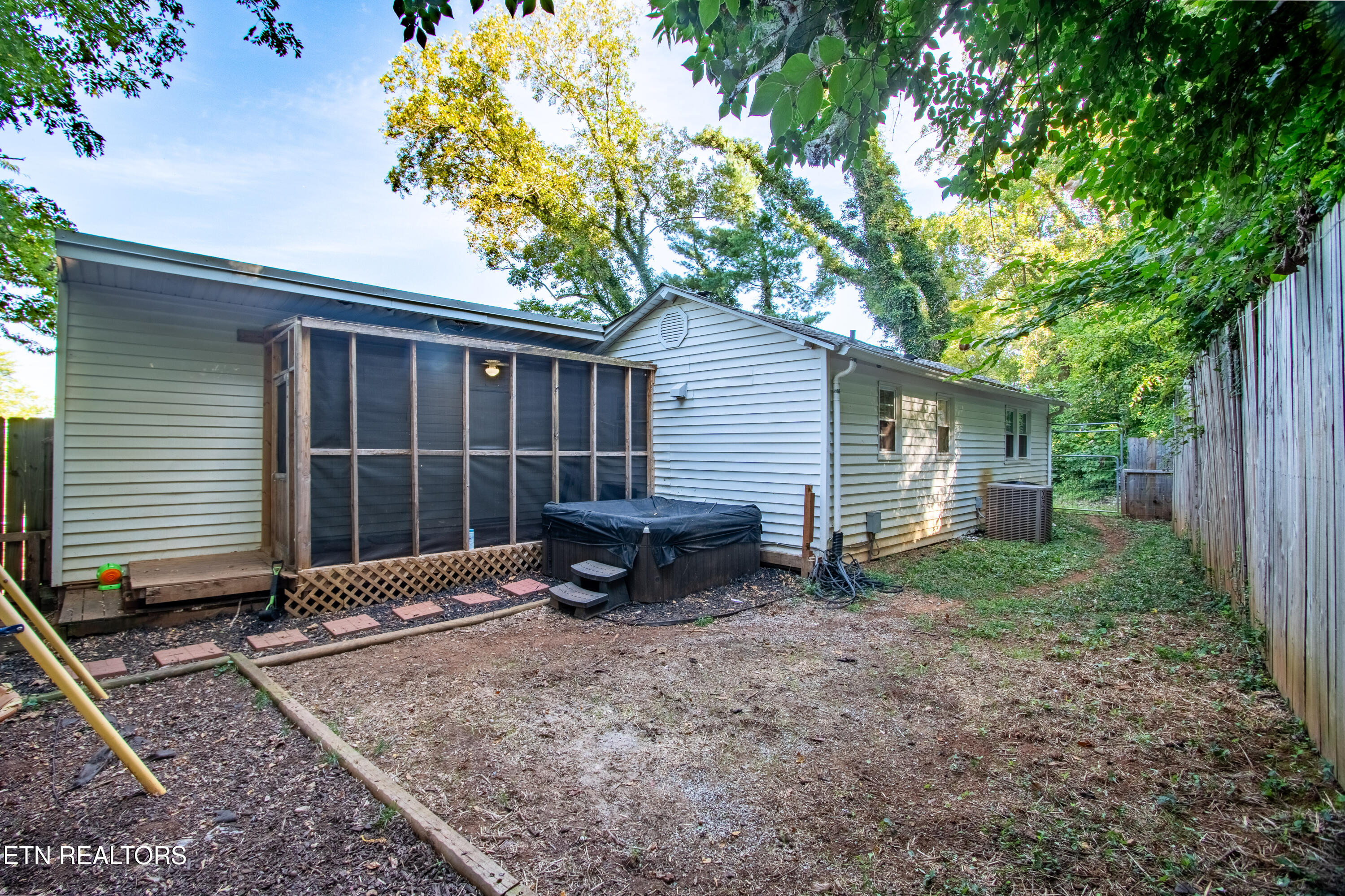 4220 Reed Road Louisville, TN 37777 - Photo 16 of 20 DSC06759-HDR